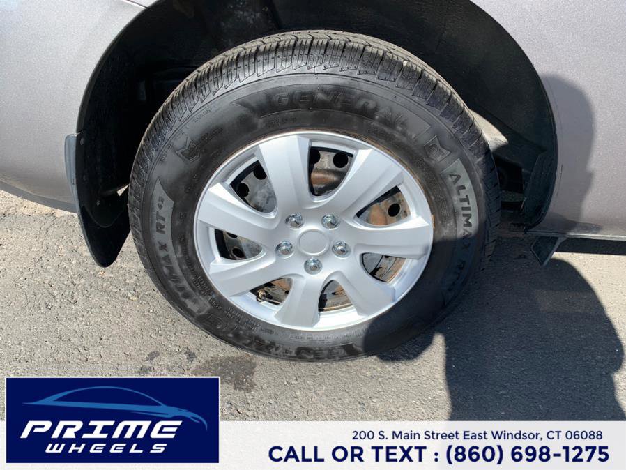 Used 2012 Nissan Rogue S image 23