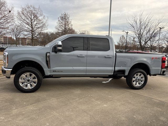 Used 2026 Ford F250 Lariat w/ FX4 Off-Road Package image 8