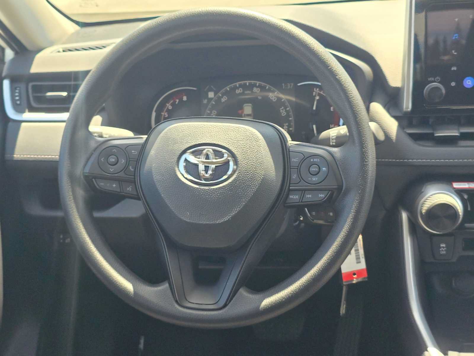 Used 2025 Toyota RAV4 LE AWD/4WD image 19