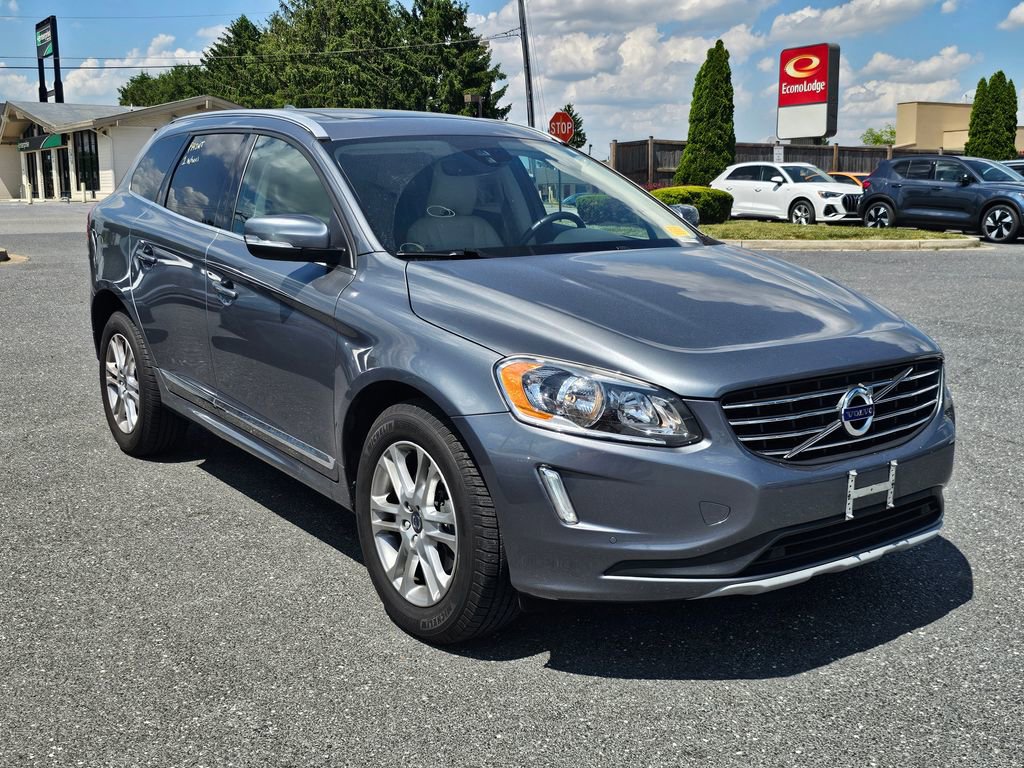 Used 2016 Volvo XC60 T5 Premier w/ Proximity Package