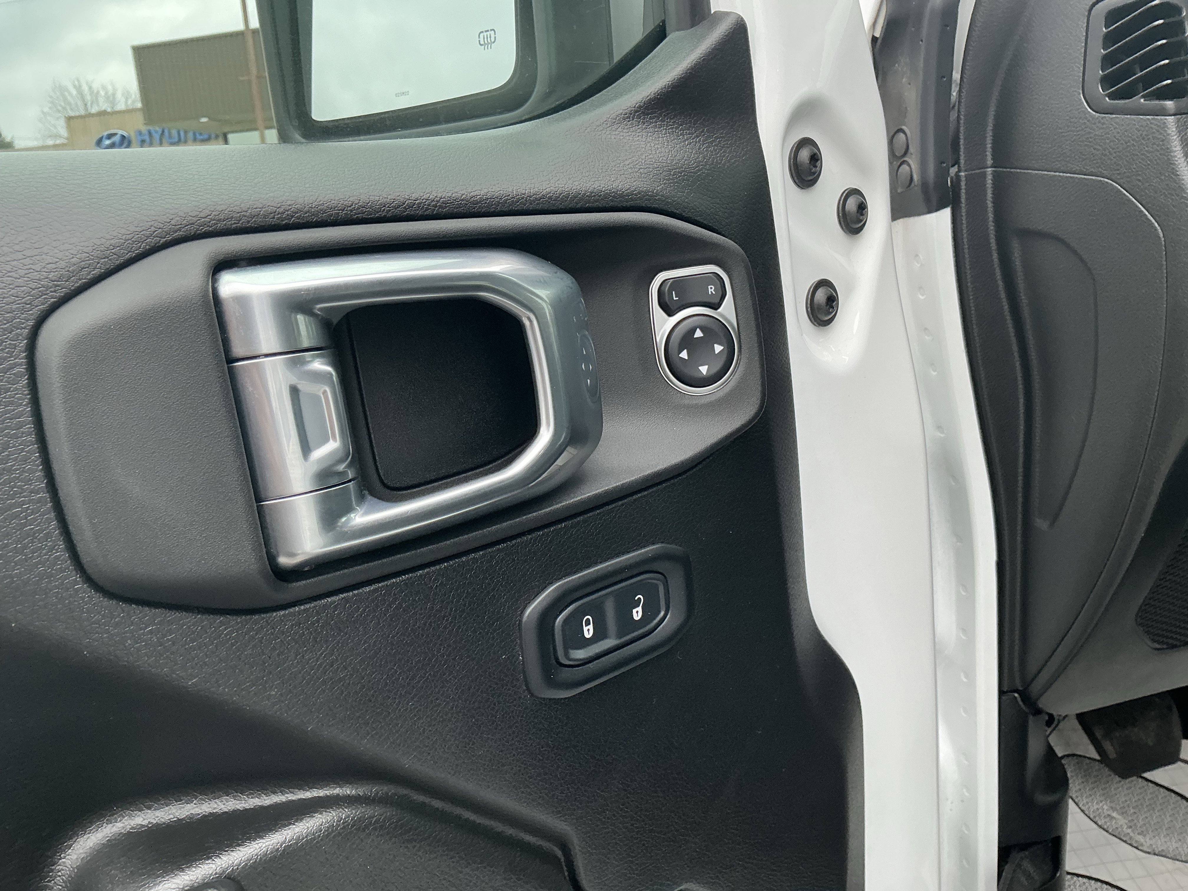 Used 2022 Jeep Wrangler Unlimited Sport w/ Sun And Sound Package image 17