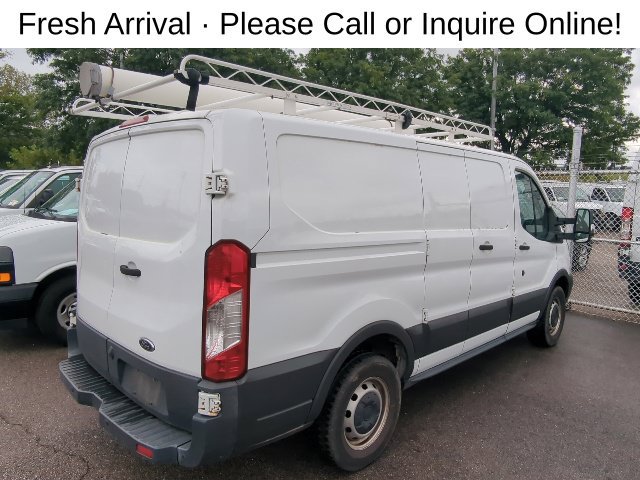 Used 2018 Ford Transit 250 130 Low Roof RWD image 4