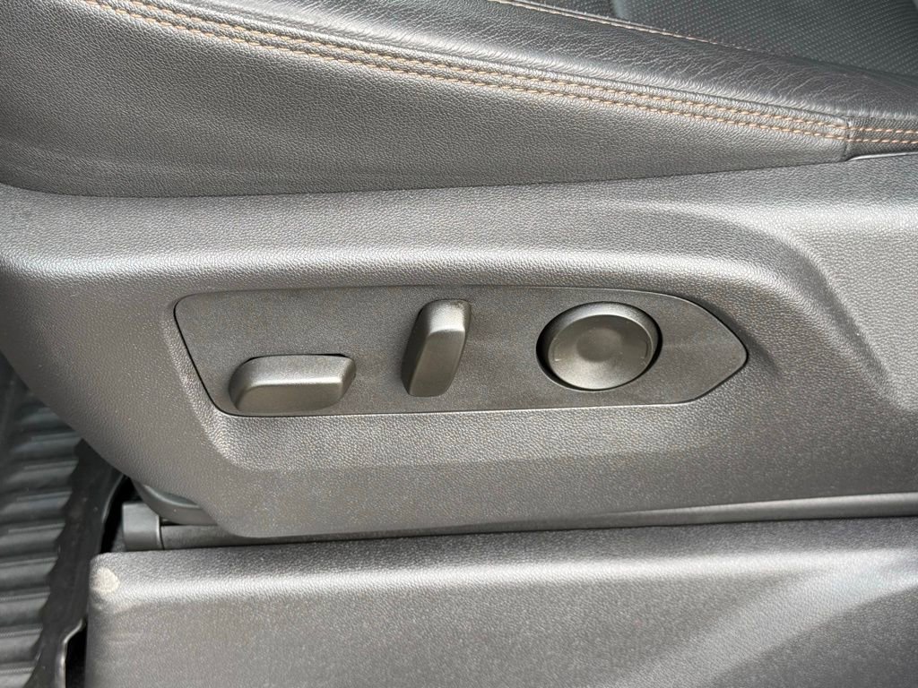 Used 2025 GMC Sierra 1500 AT4 w/ AT4 Premium Package image 12