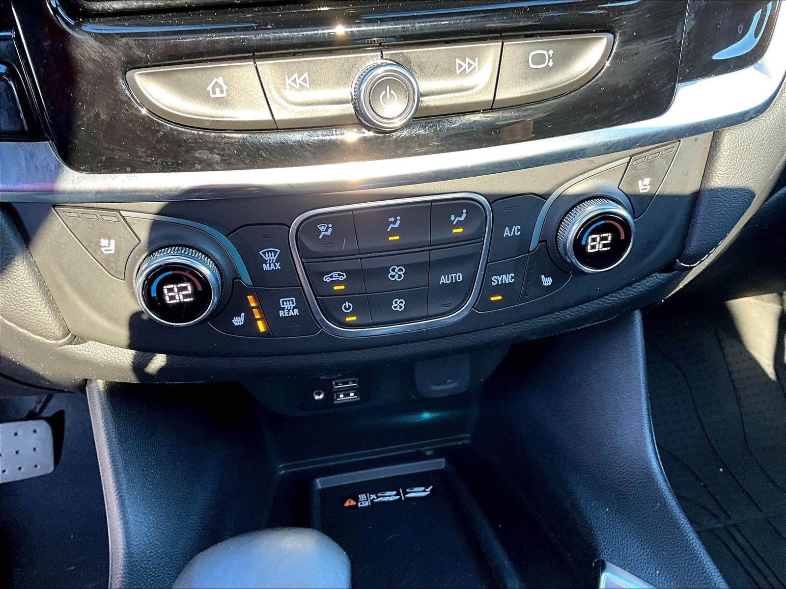 Used 2023 Chevrolet Traverse Premier w/ Redline Edition FWD image 40