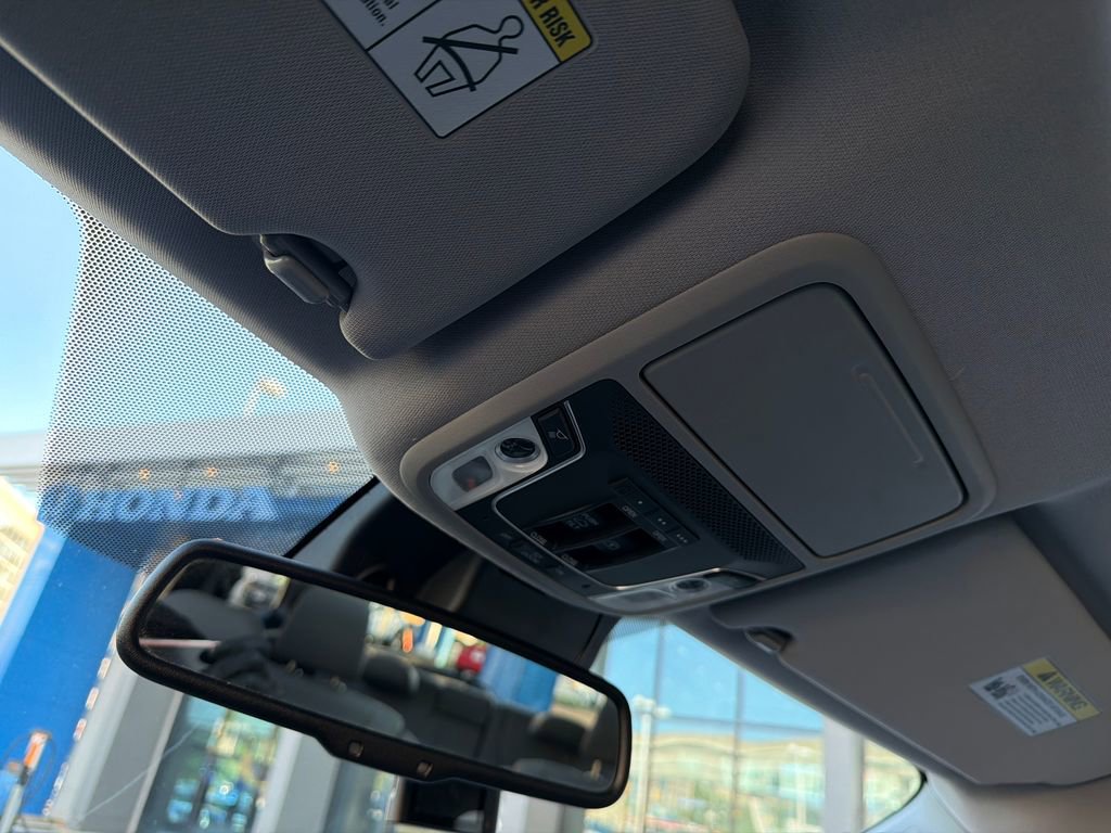 Used 2016 Honda Pilot Elite image 32