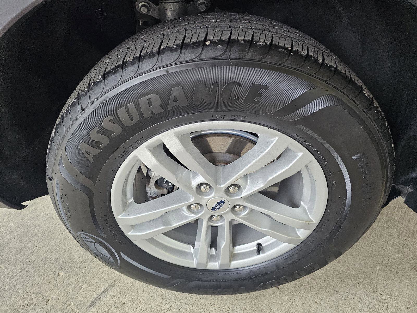 Used 2022 Ford Explorer XLT image 10