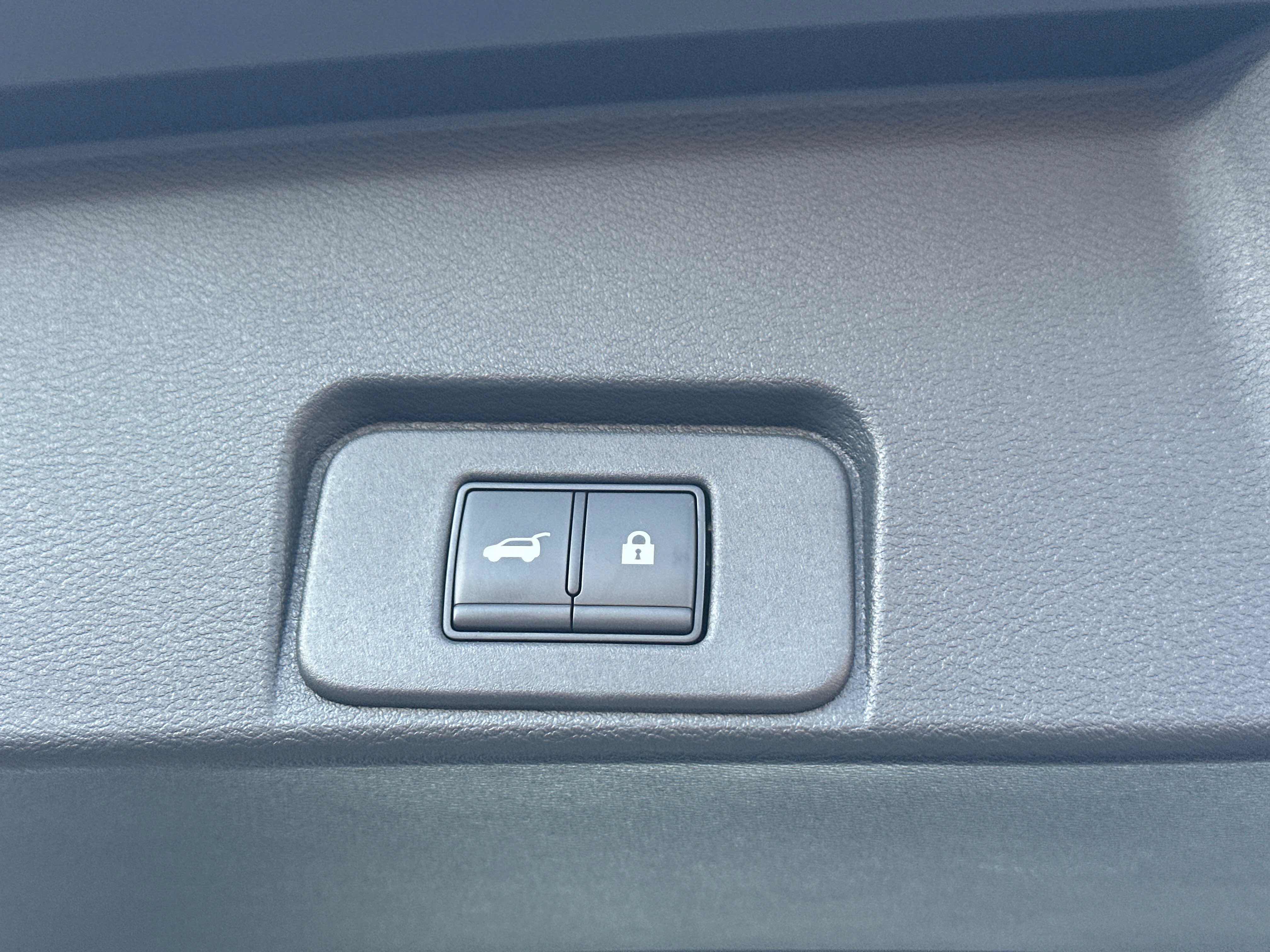 New 2026 Nissan Rogue Platinum AWD/4WD image 17