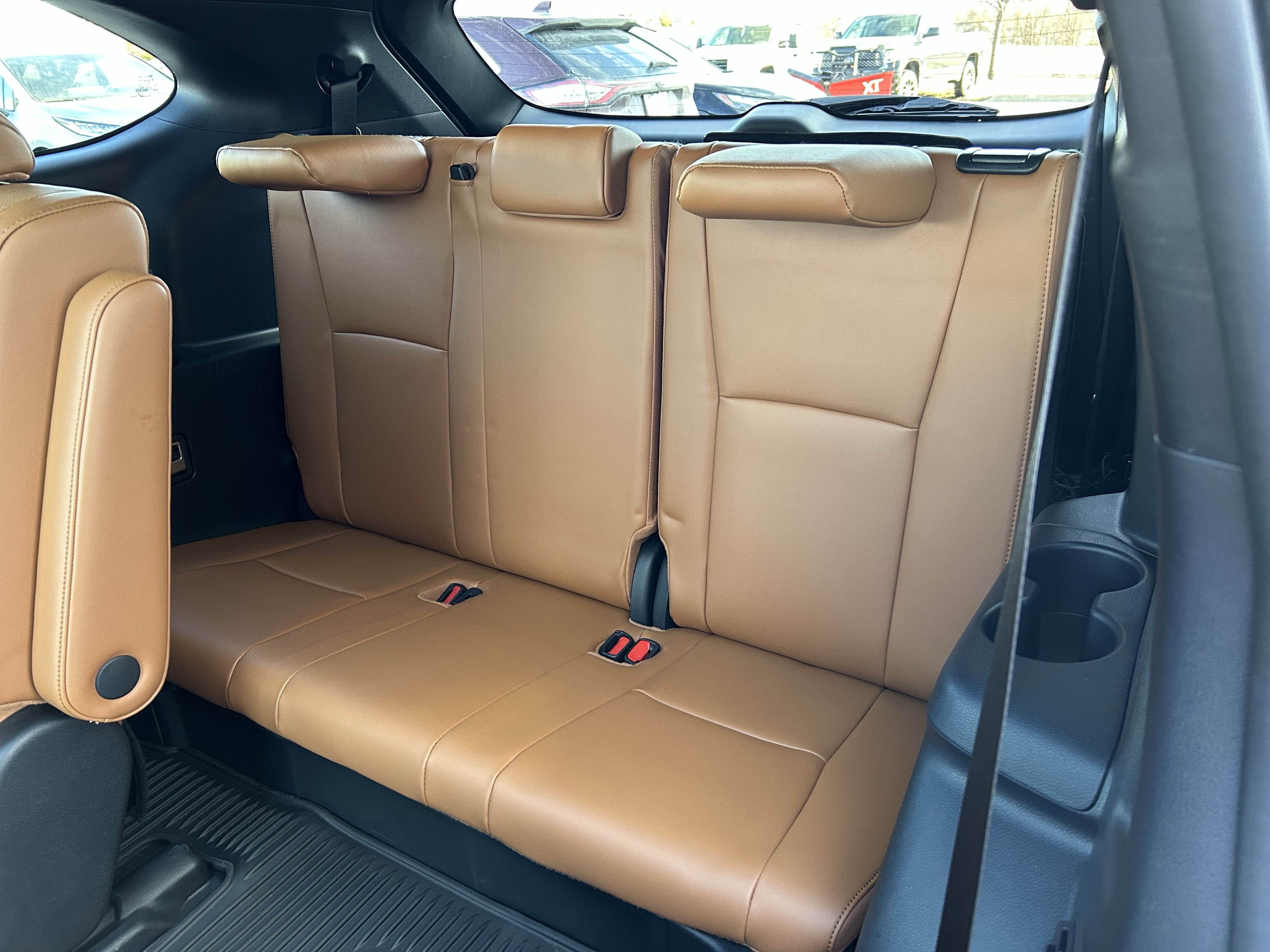 Used 2024 Toyota Highlander Platinum image 23