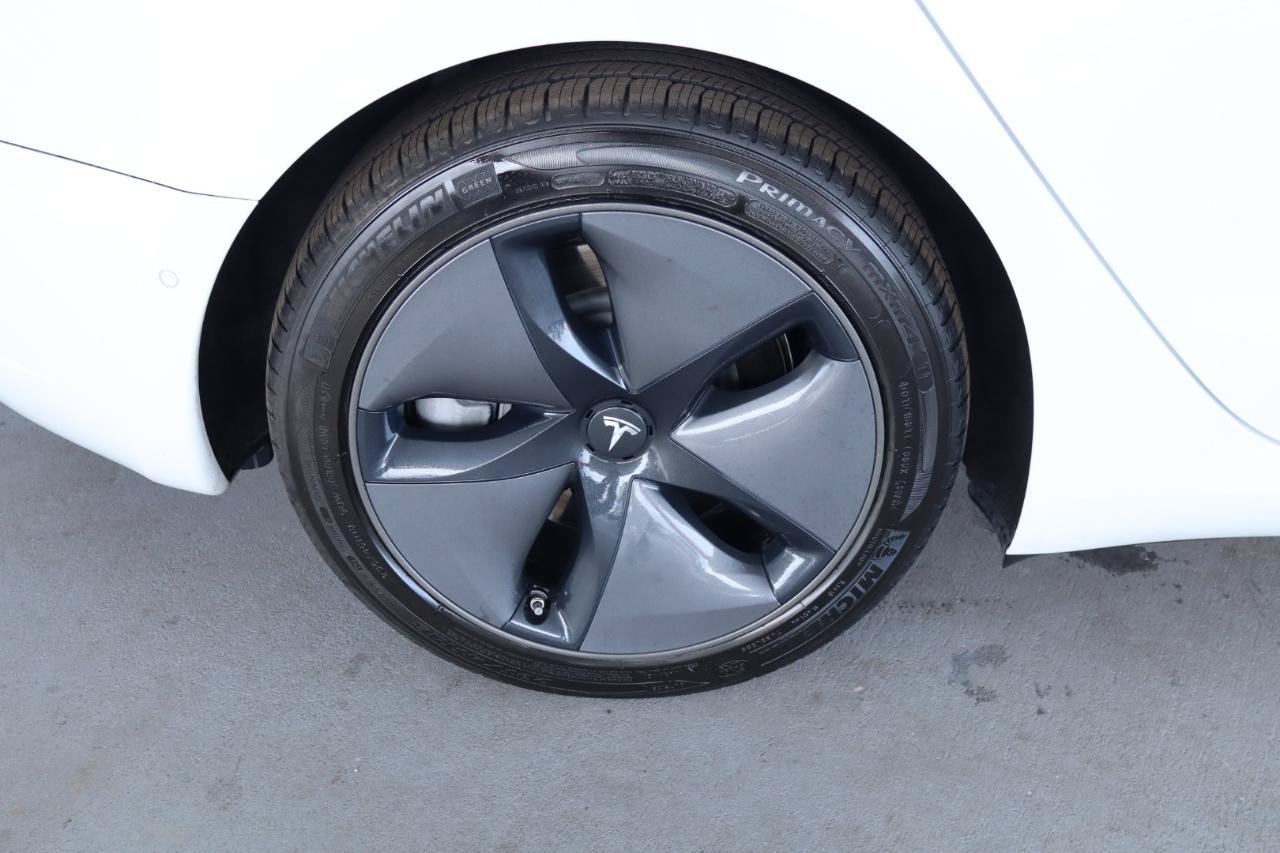 Used 2018 Tesla Model 3 Long Range RWD image 5