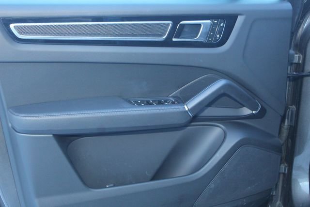 Certified 2023 Porsche Cayenne Coupe image 23