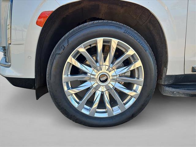 Used 2021 Cadillac Escalade Premium Luxury AWD/4WD image 28