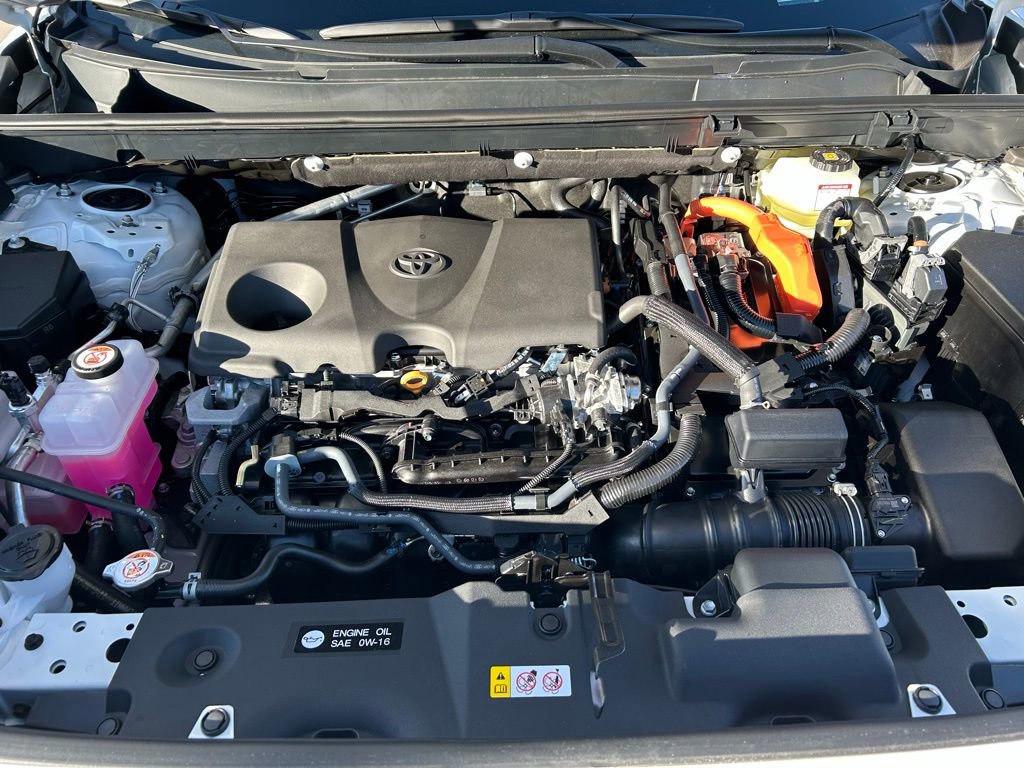 Used 2025 Toyota RAV4 SE image 23