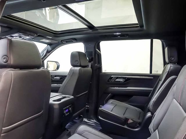 New 2026 Chevrolet Suburban RST w/ Comfort Package AWD/4WD image 11