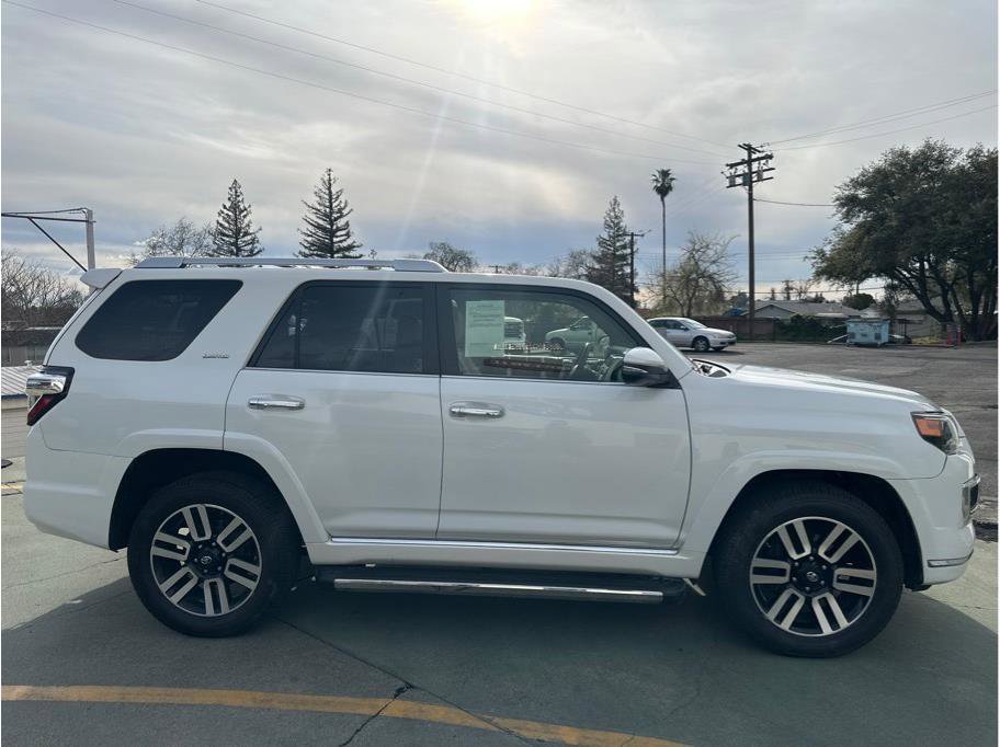 Used 2015 Toyota 4Runner Limited image 7