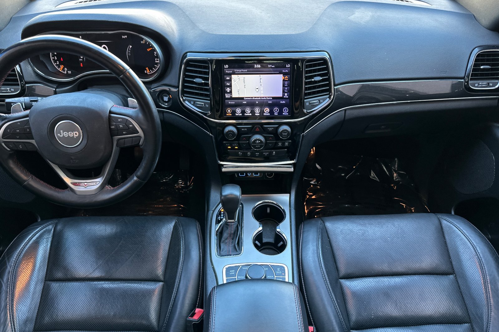Used 2019 Jeep Grand Cherokee Trailhawk w/ Trailhawk Luxury Group AWD/4WD image 15