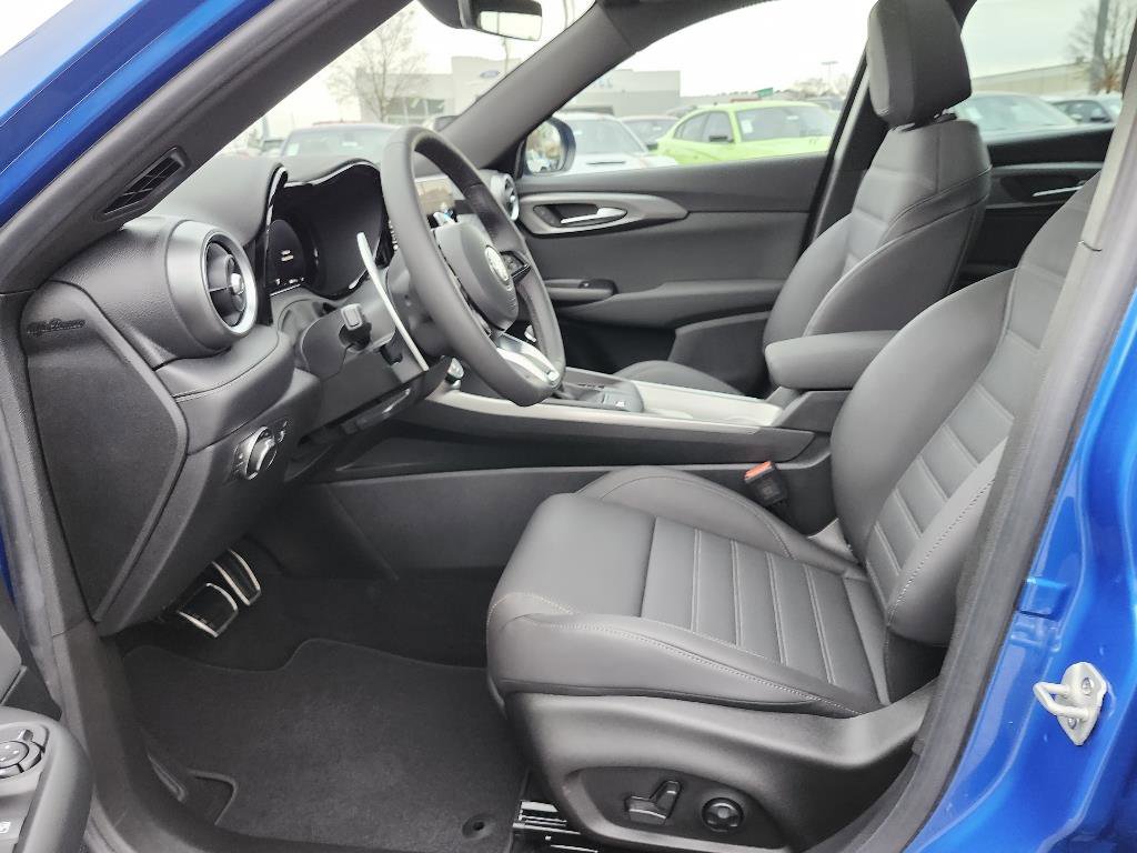 New 2024 Alfa Romeo Tonale Veloce w/ Active Assist Package image 3