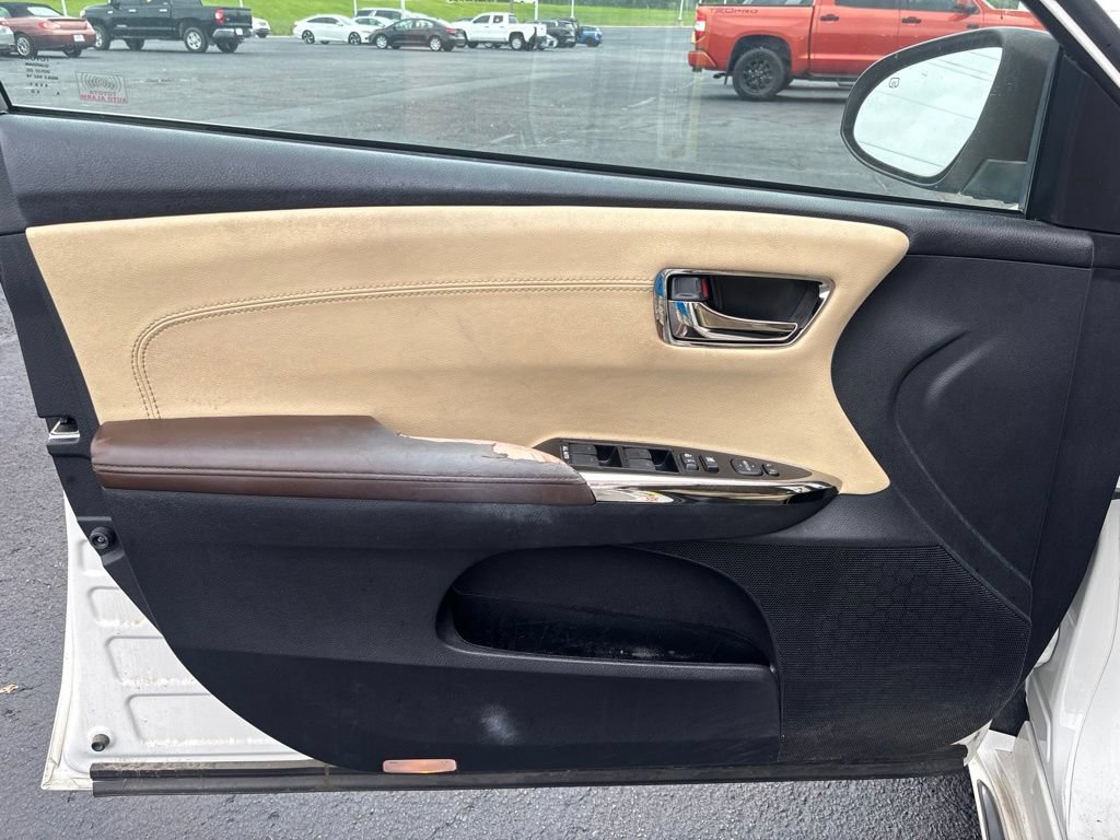 Used 2014 Toyota Avalon XLE Premium FWD image 6