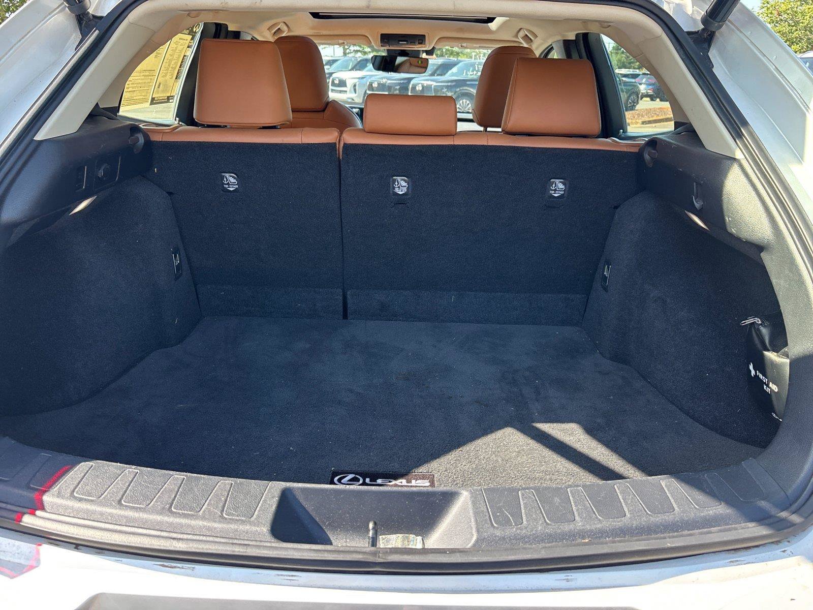 Used 2021 Lexus UX 200 w/ Premium Package FWD image 35