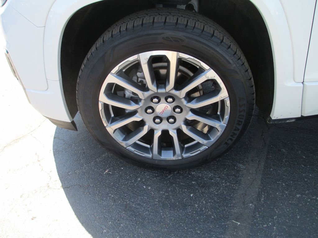 Used 2021 GMC Acadia Denali w/ Denali Technology Package AWD/4WD image 15
