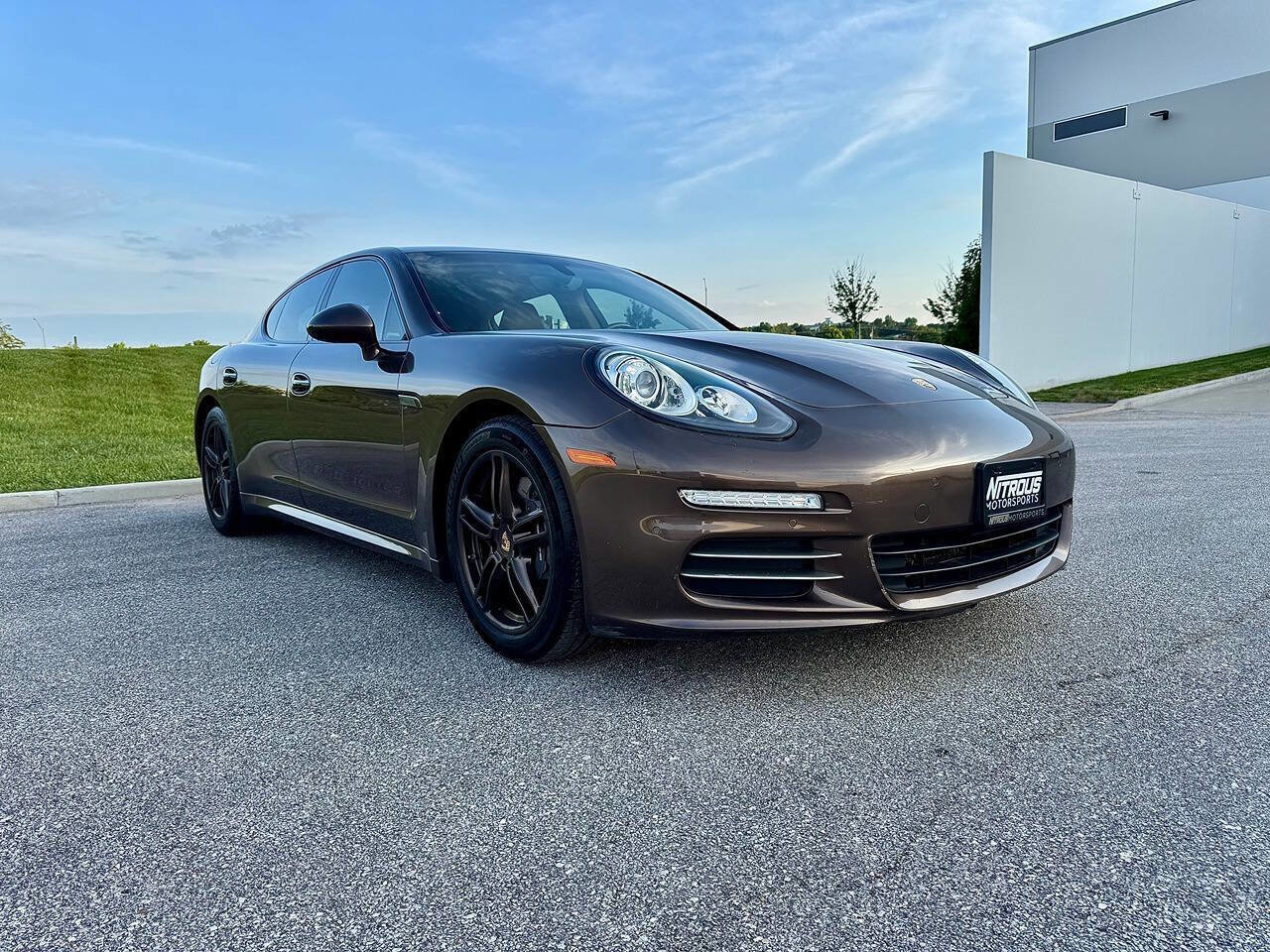 Used 2014 Porsche Panamera 4 AWD/4WD image 1