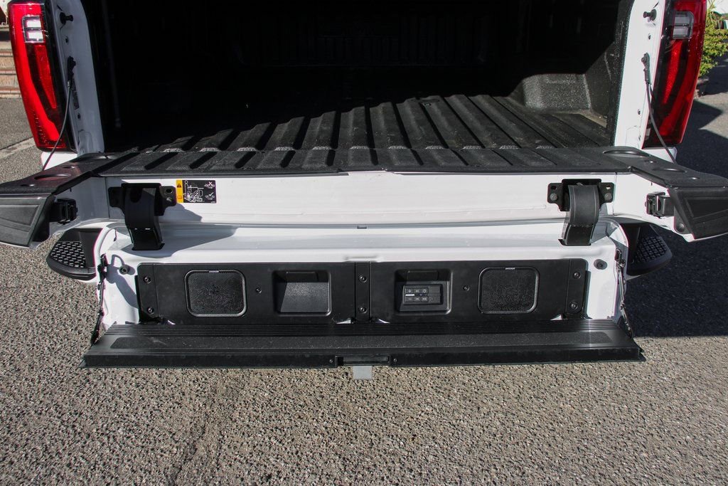 Used 2025 GMC Sierra 2500 Denali Ultimate image 12