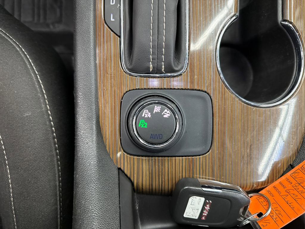 Used 2019 GMC Acadia SLE w/ LPO, Floor Liner Package image 33