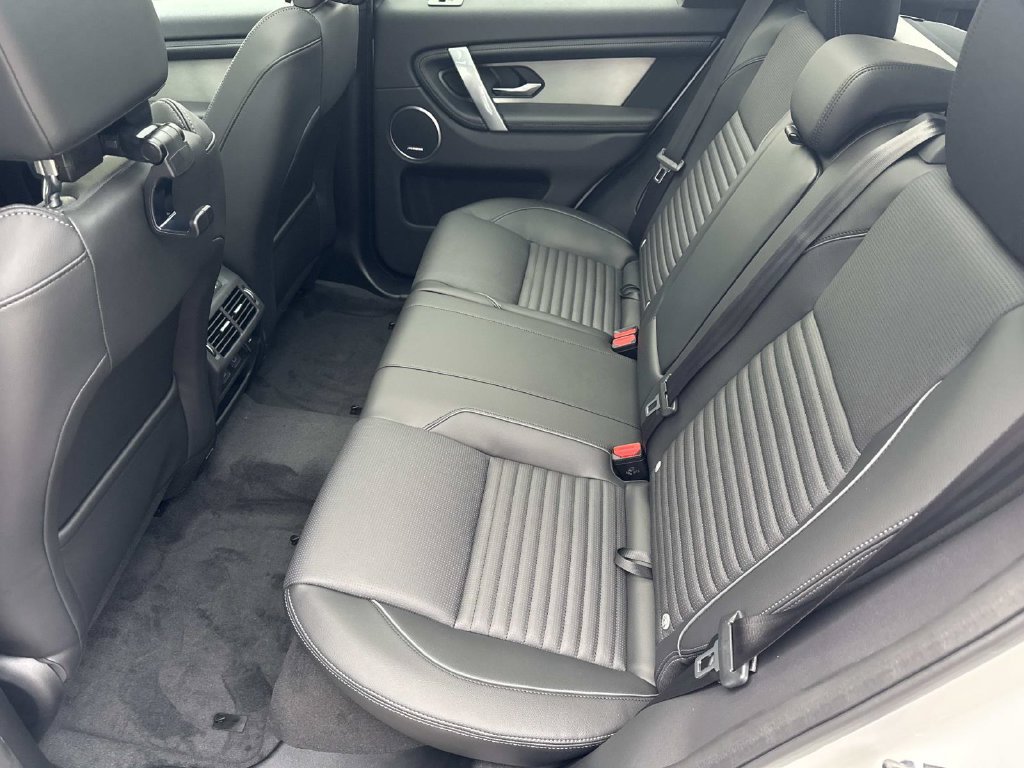 New 2026 Land Rover Discovery Sport Landmark AWD/4WD image 15