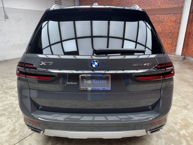 Used 2026 BMW X7 xDrive40i AWD/4WD image 4