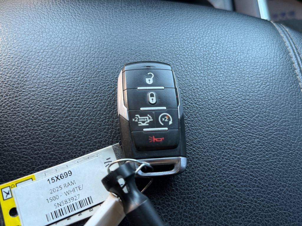 Used 2025 RAM 1500 Big Horn AWD/4WD image 44