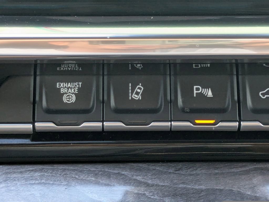 Certified 2025 Chevrolet Silverado 2500 LTZ w/ LTZ Convenience Package image 27