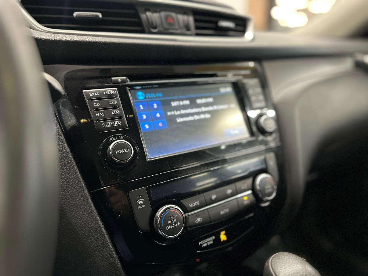 Used 2015 Nissan Rogue SV w/ SV Premium Package image 22