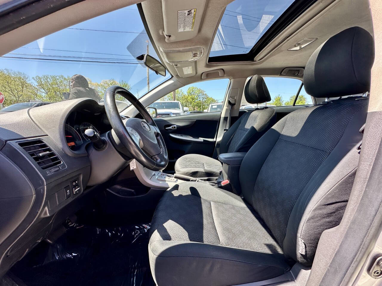 Used 2010 Toyota Corolla FWD image 10