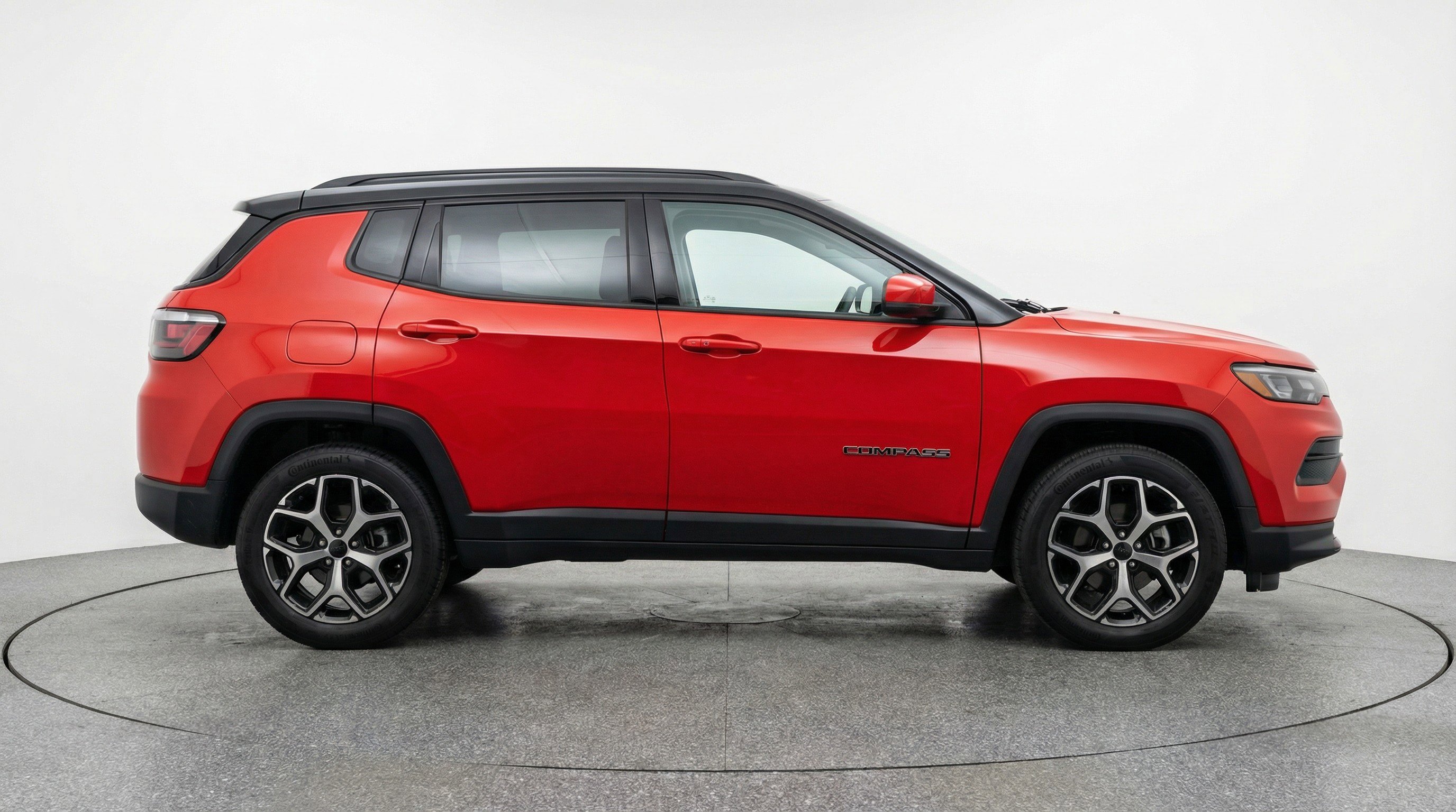 Used 2025 Jeep Compass Limited AWD/4WD image 11