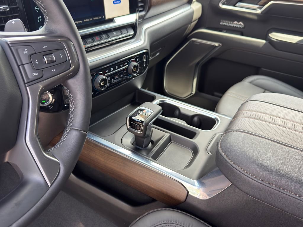 Used 2026 Chevrolet Silverado 1500 High Country w/ Technology Package image 18