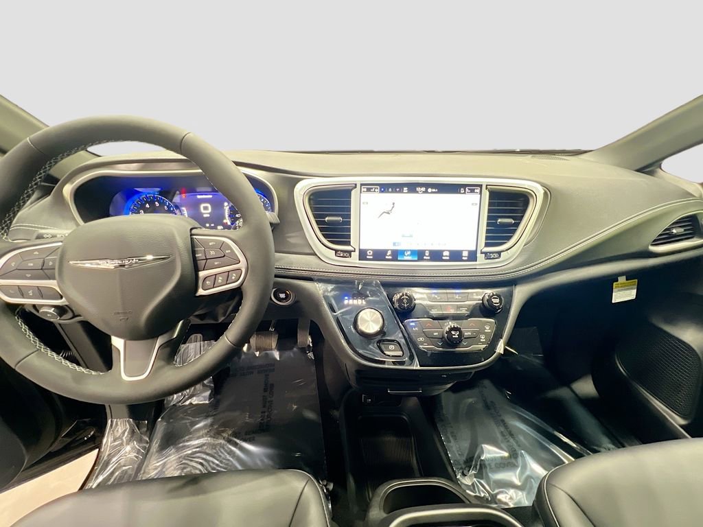 New 2026 Chrysler Pacifica Select image 24