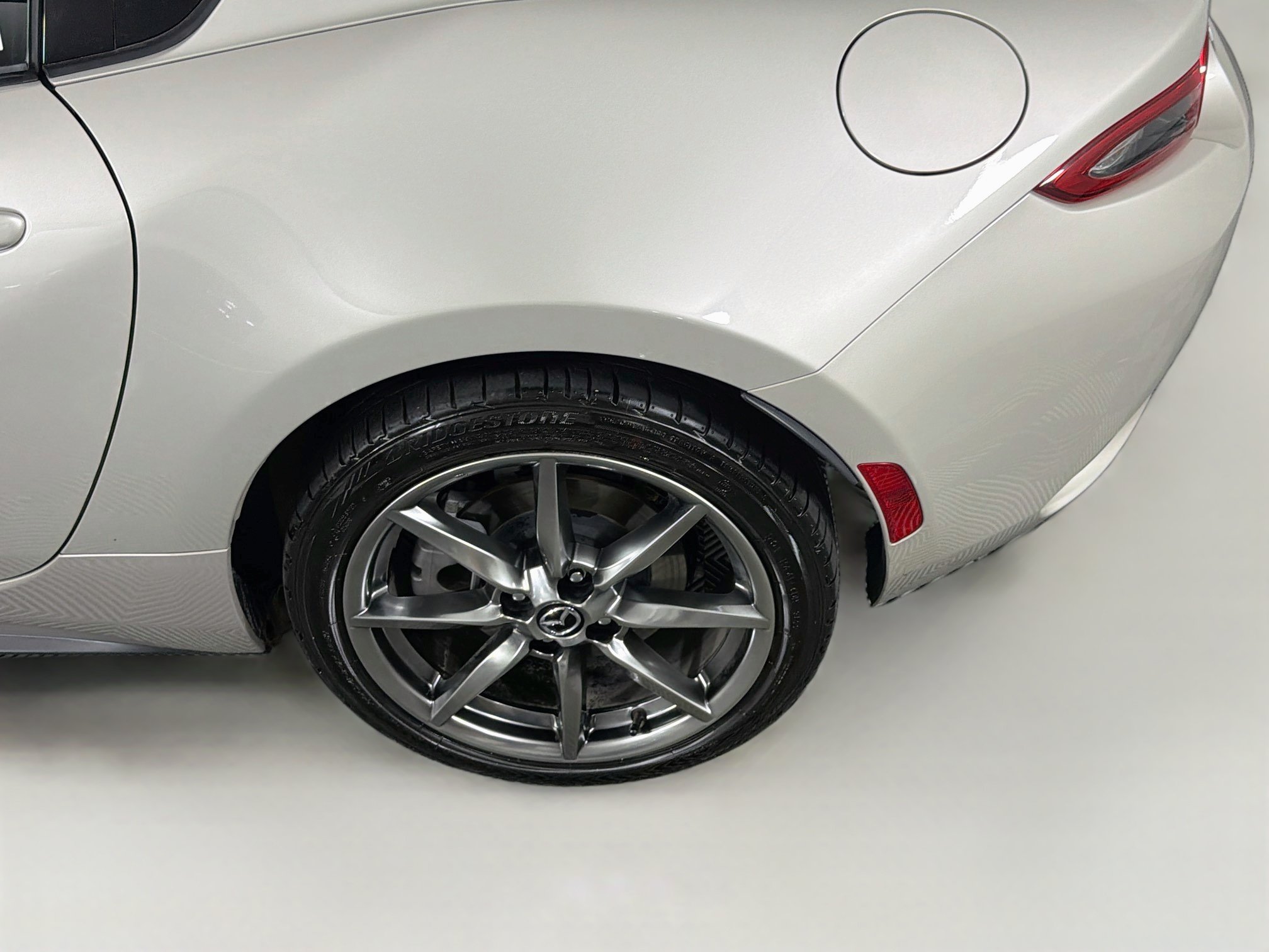 Used 2022 MAZDA MX-5 Miata RF Grand Touring w/ Weather Package RWD image 11