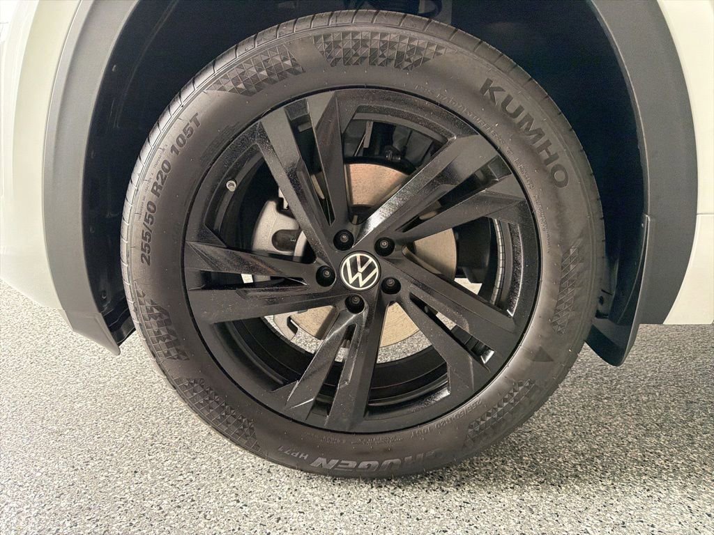 New 2026 Volkswagen Atlas Cross Sport SEL R-Line AWD/4WD image 43