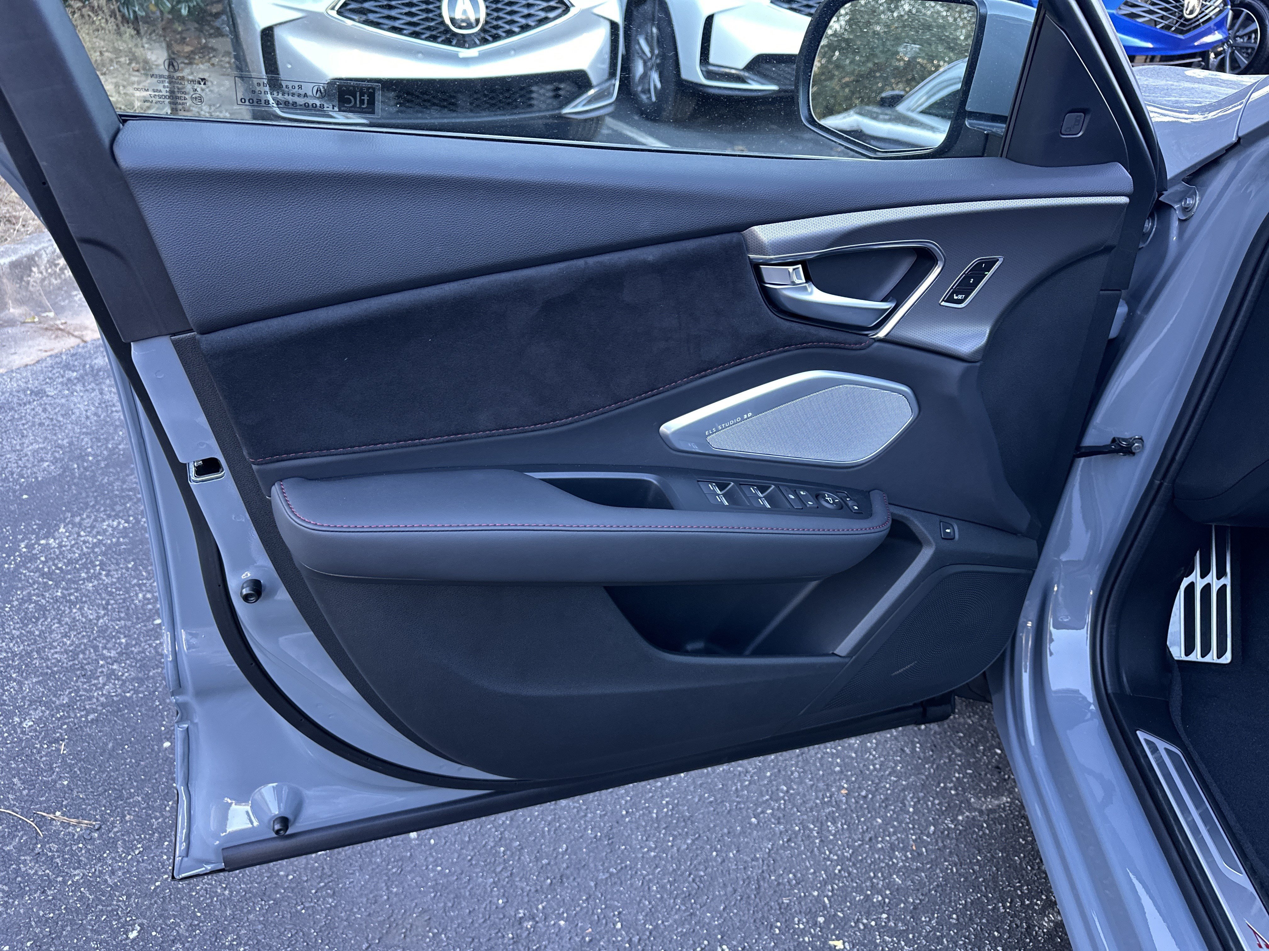 New 2025 Acura RDX w/ Advance Package AWD/4WD image 10
