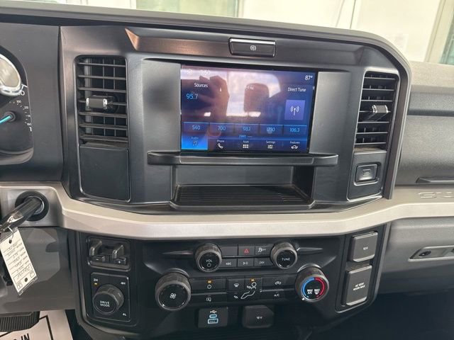Used 2025 Ford F250 XLT AWD/4WD image 21