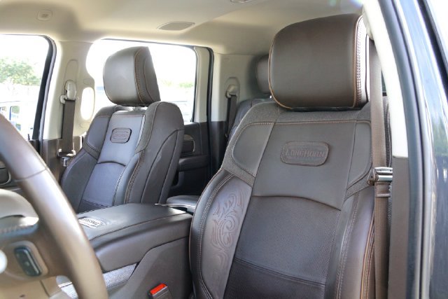 Used 2025 RAM 2500 Limited AWD/4WD image 12