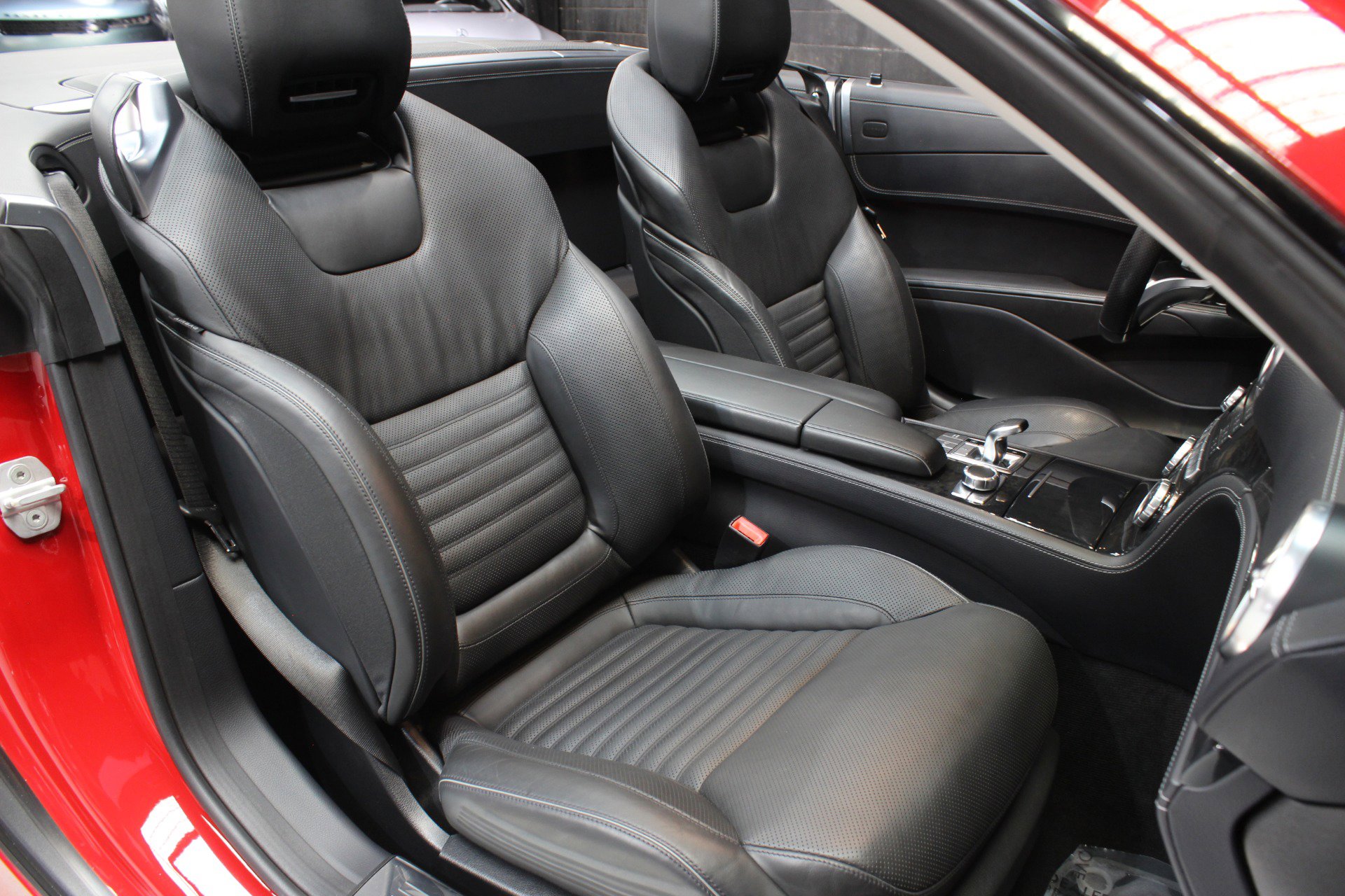 Used 2017 Mercedes-Benz SL 550 w/ Driver Assistance Package image 43