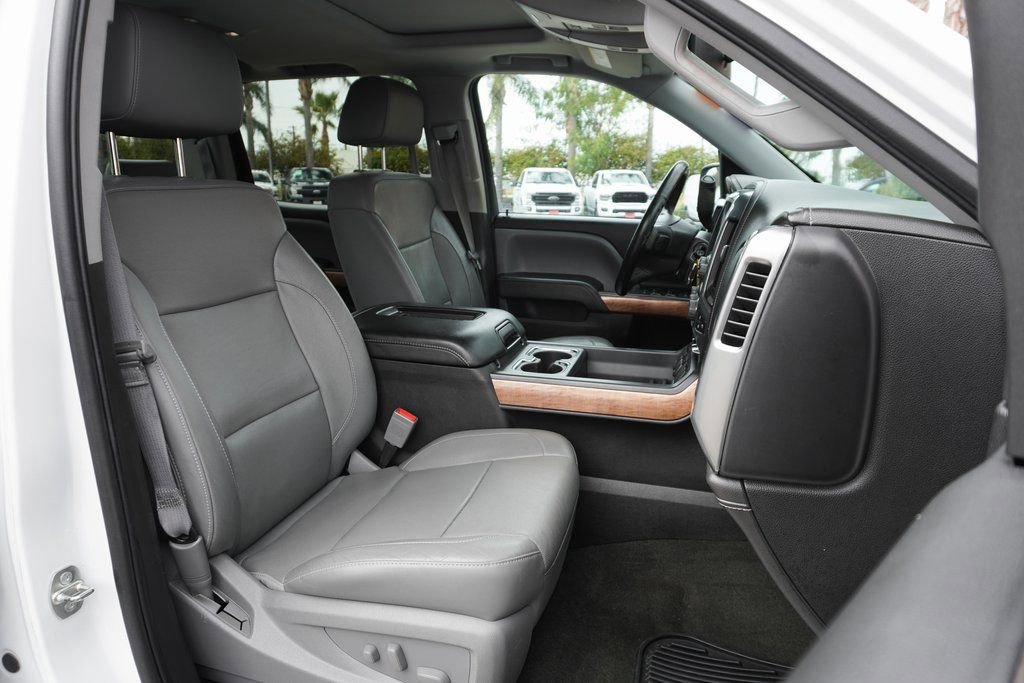 Used 2016 Chevrolet Silverado 1500 LTZ w/ LTZ Plus Package AWD/4WD image 39