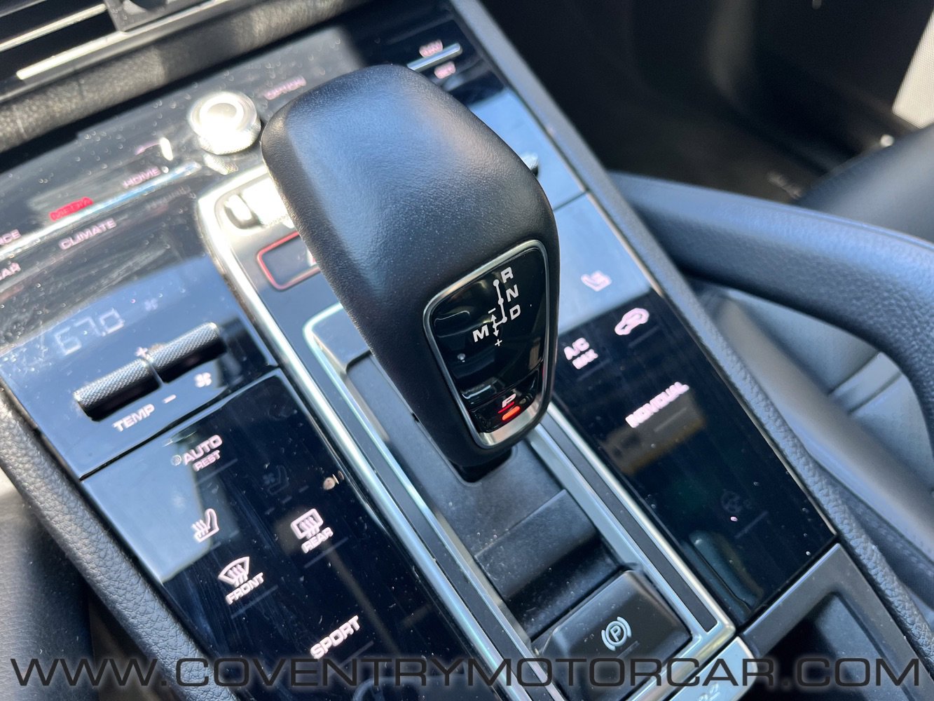 Used 2023 Porsche Cayenne Platinum Edition AWD/4WD image 25