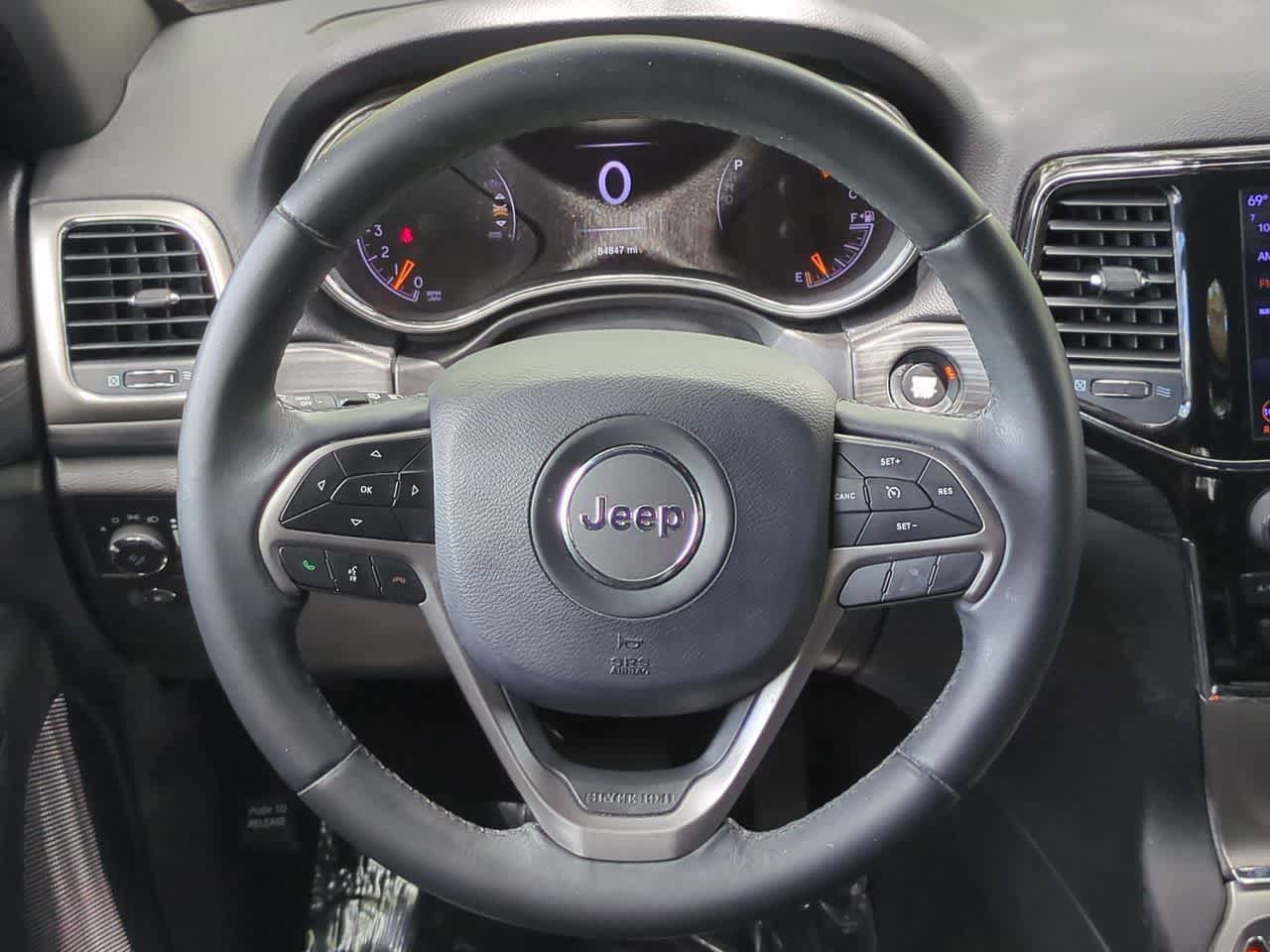 Used 2019 Jeep Grand Cherokee Laredo w/ Laredo X Package RWD image 23