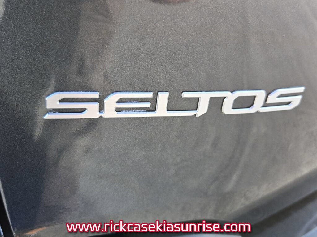Used 2024 Kia Seltos EX AWD/4WD image 9