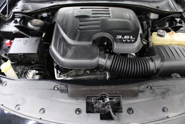 Used 2019 Dodge Charger SXT w/ Leather Interior Group RWD image 24