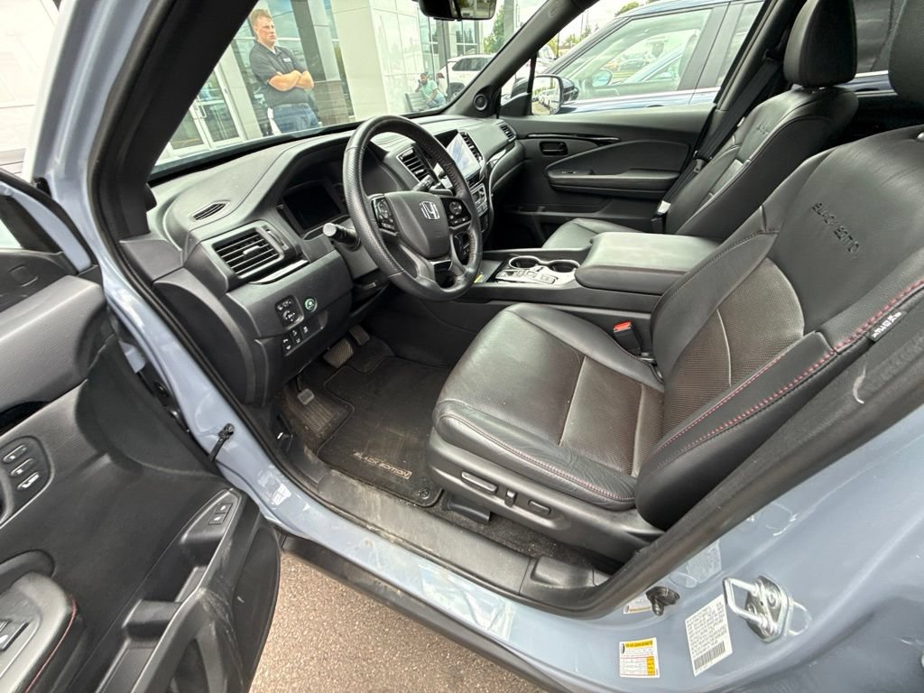 Used 2024 Honda Passport Black Edition image 9
