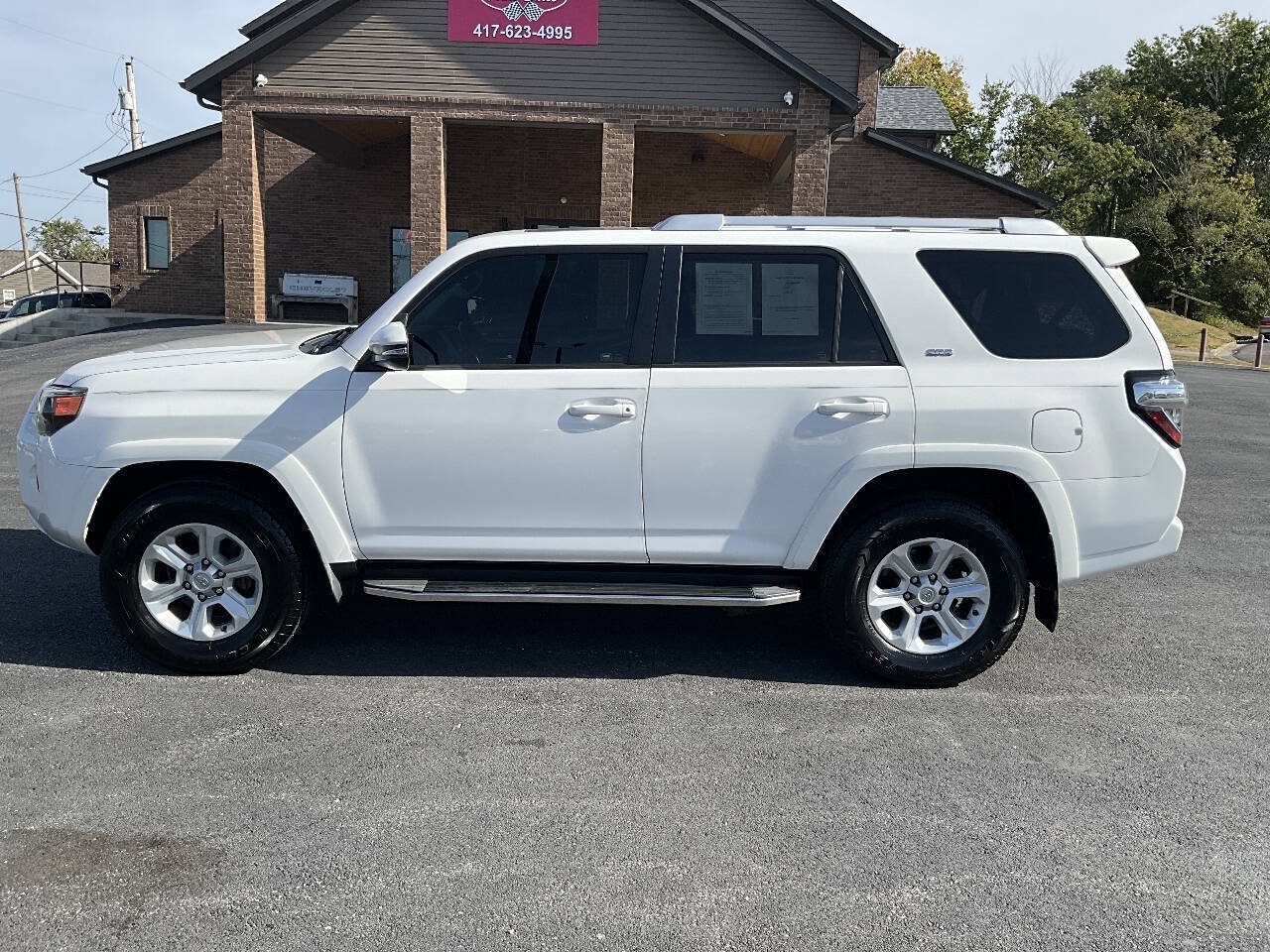 Used 2018 Toyota 4Runner SR5 Premium AWD/4WD image 3