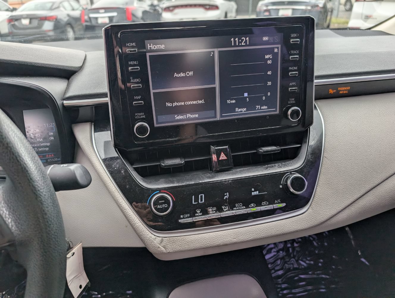 Used 2020 Toyota Corolla LE FWD image 22