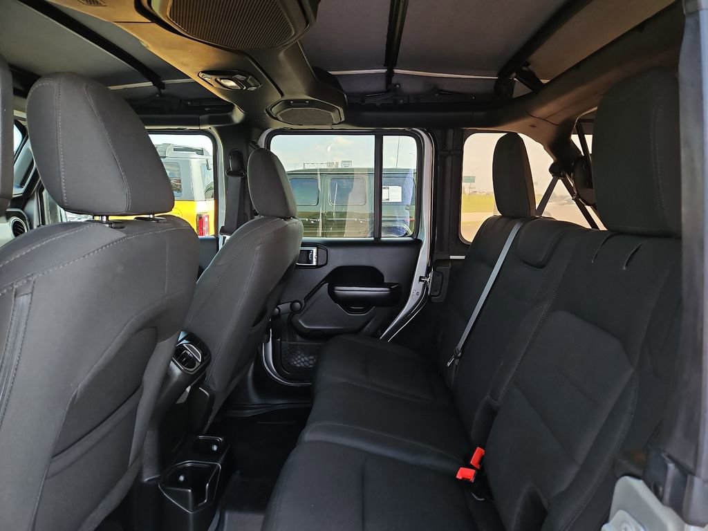 Used 2018 Jeep Wrangler Unlimited Sport AWD/4WD image 17